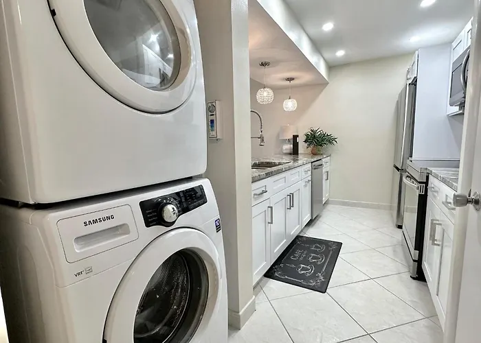 Apartment 440 West 501-s