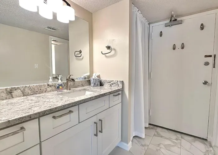 Apartment 440 West 501-s