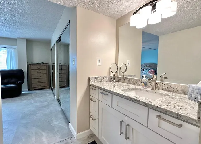 440 West 501-s * Clearwater Beach